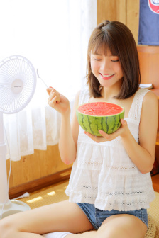 不扣钮的女孩 电影